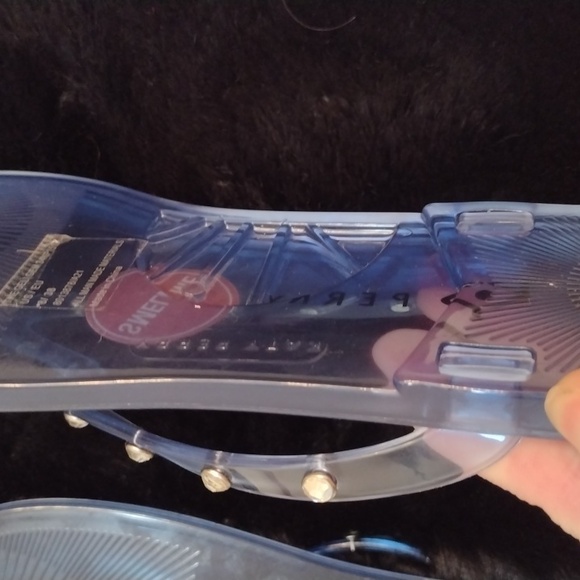 Katy Perry flip flops - Picture 2 of 4